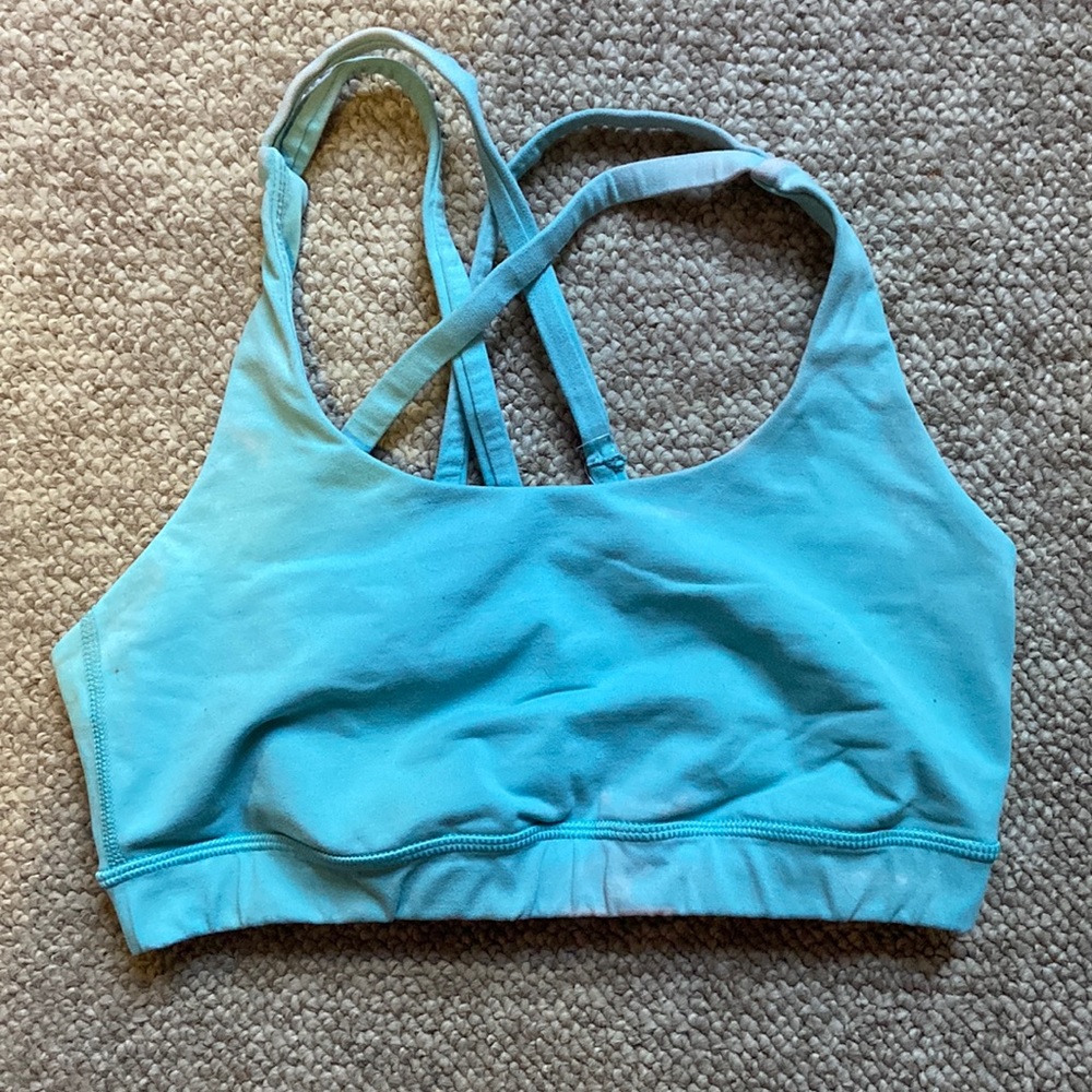 Lululemon sports bra